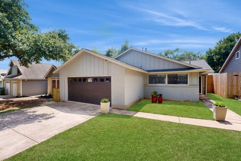 South Austin Life House in Austin