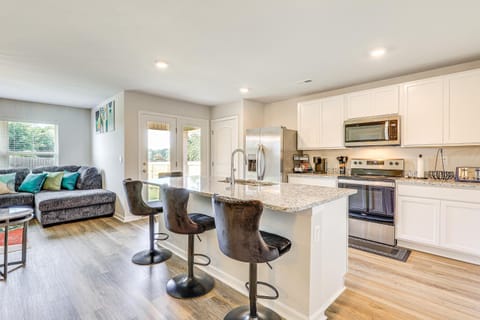 Mod Triana Home 7 Mi to Huntsville Intl Airport House in Huntsville