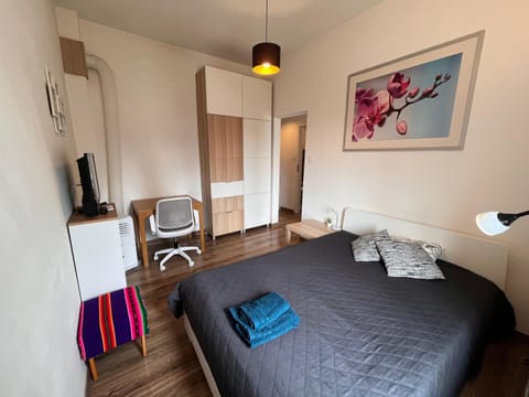 Bed, Bedroom, wardrobe