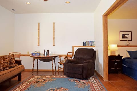 Deer Mountain Lodge - Hot Tub - WiFi - Washer - Dryer - Fireplace House in Red River