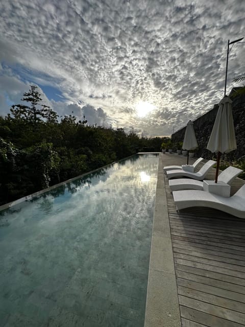 Day, Natural landscape, Pool view, Swimming pool, sunbed