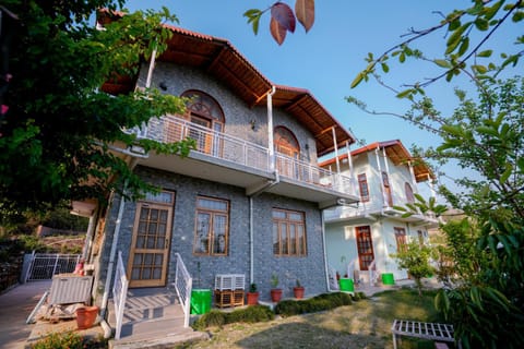 Property building, Day
