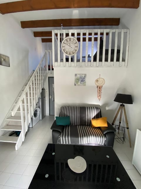 Bed, View (from property/room), Photo of the whole room, Bedroom