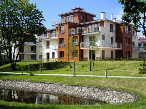 Property building, Spring, Day, Natural landscape, Garden, Garden view