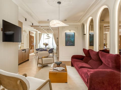 Communal lounge/ TV room, TV and multimedia, Living room, Seating area, Dining area