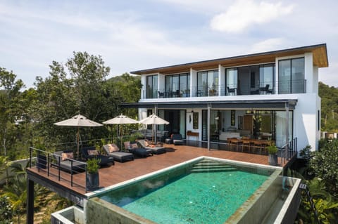 Balcony/Terrace, Pool view, Swimming pool, sunbed