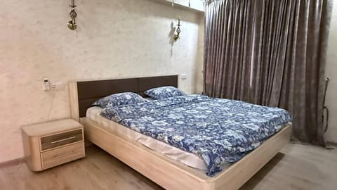 Bedroom, bunk bed