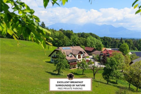 Property building, Nearby landmark, Day, Natural landscape, Mountain view, Street view