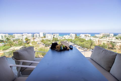 View (from property/room), Balcony/Terrace, Sea view