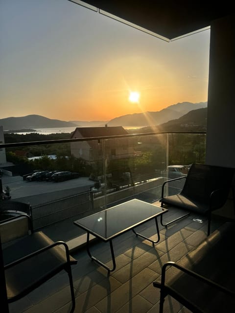 Natural landscape, View (from property/room), Balcony/Terrace, Sea view, Sunset