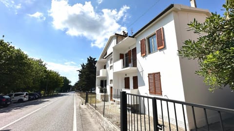 S342 - Sirolo, comodo trilocale vicino al centro Apartment in Sirolo