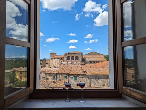 View (from property/room), Living room, Seating area
