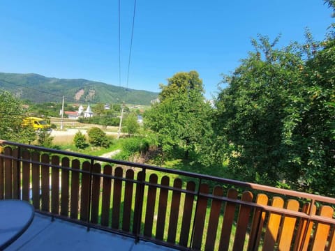 Balcony/Terrace, Garden view, Mountain view