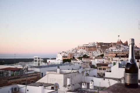Property building, Day, Natural landscape, Bird's eye view, City view, Sea view