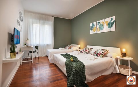 Bed, TV and multimedia, Other, Bedroom, locker, towels, wardrobe, air conditioner