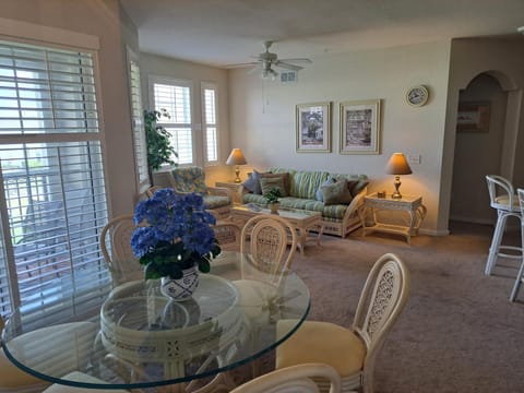 Living room, Dining area
