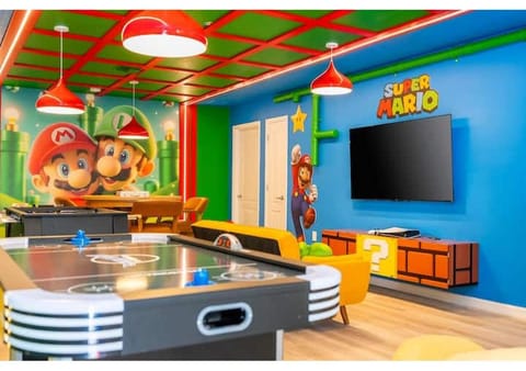 Communal lounge/ TV room, Game Room, TV and multimedia