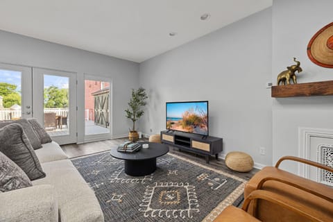 Lighthouse Lookout by Juniper Holiday + Home House in St Joseph