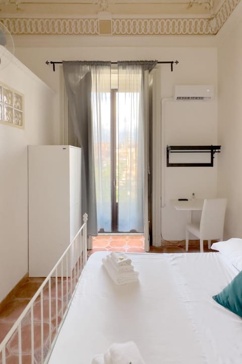 Bed, Photo of the whole room, Bedroom, towels, wardrobe, air conditioner