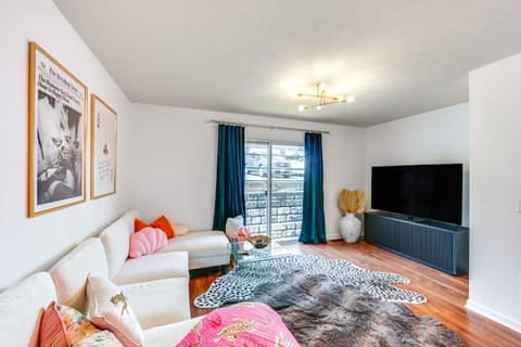 Chic Morgantown Vacation Rental - 2 Mi to WVU! House in Morgantown