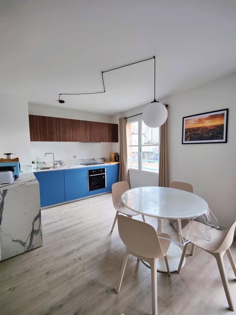 Day, Kitchen or kitchenette, Living room, oven, stove, kitchen, kitchen