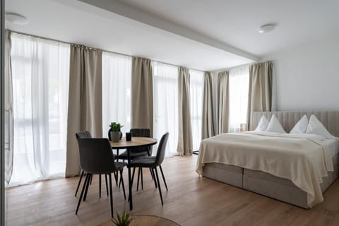 Dining area, Bedroom