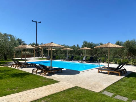 Three Charites Resort Apartment in Messenia