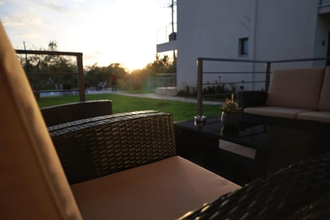 Three Charites Resort Apartment in Messenia