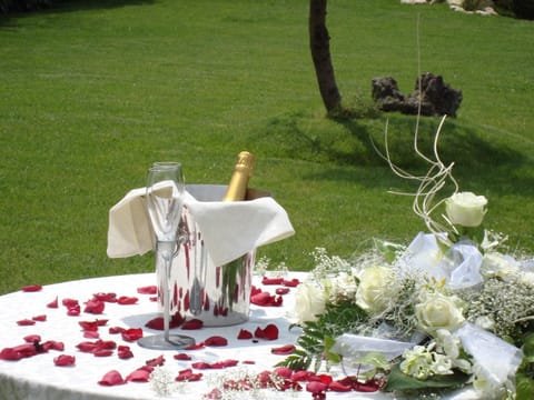 Garden, Alcoholic drinks, Non alcoholic drinks