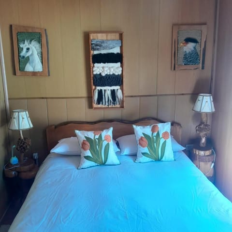 Photo of the whole room, Decorative detail, Bedroom