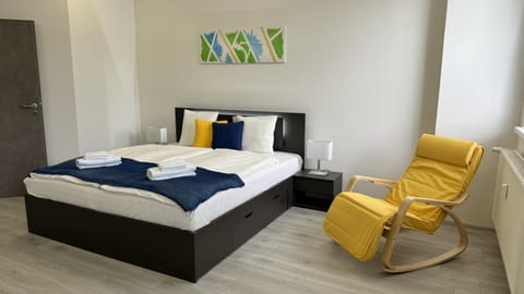 Bed, Seating area, Bedroom, towels