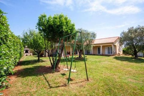 Location, children, Family