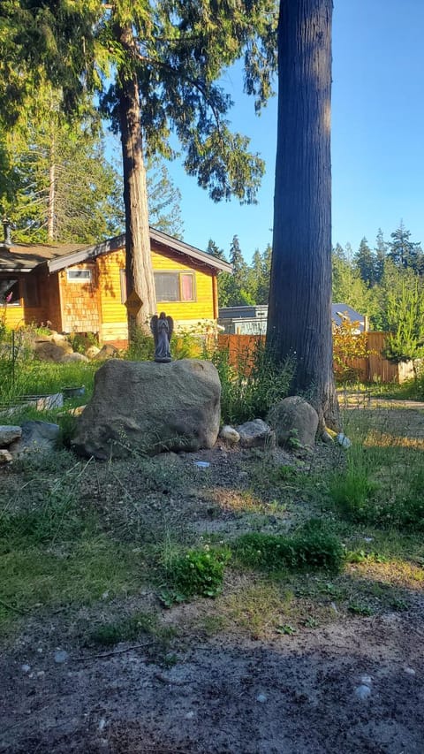 Hideaway Haven BNB House in Roberts Creek