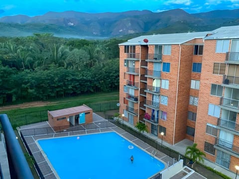 Property building, Spring, Day, Natural landscape, Mountain view, Pool view, Swimming pool, Swimming pool, Public Bath