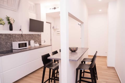 Kitchen or kitchenette, kitchen, kitchen