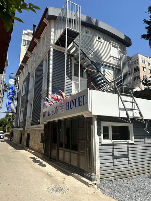 Property building, Day