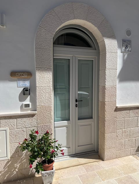 Property building, Decorative detail