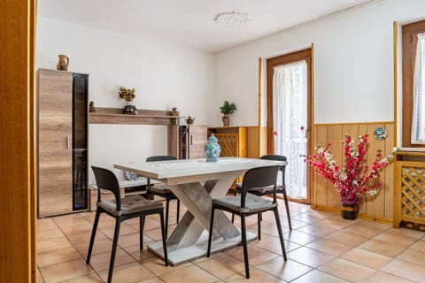 Appartamento Vioz Apartment in Province of Brescia