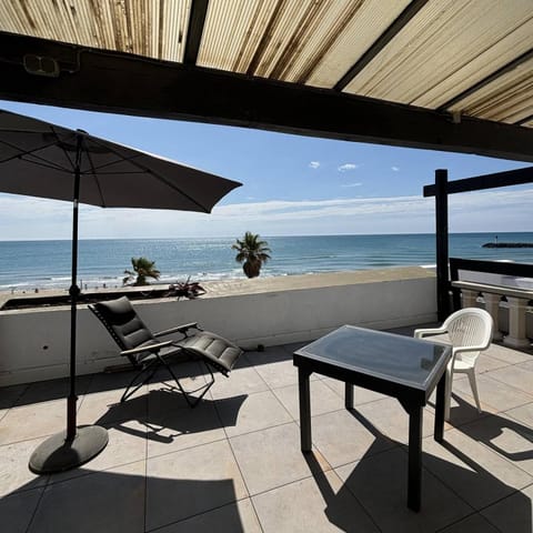 Patio, Beach, Sea view, sunbed