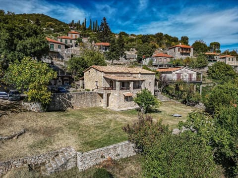 Property building, View (from property/room), Garden view, Mountain view, Quiet street view