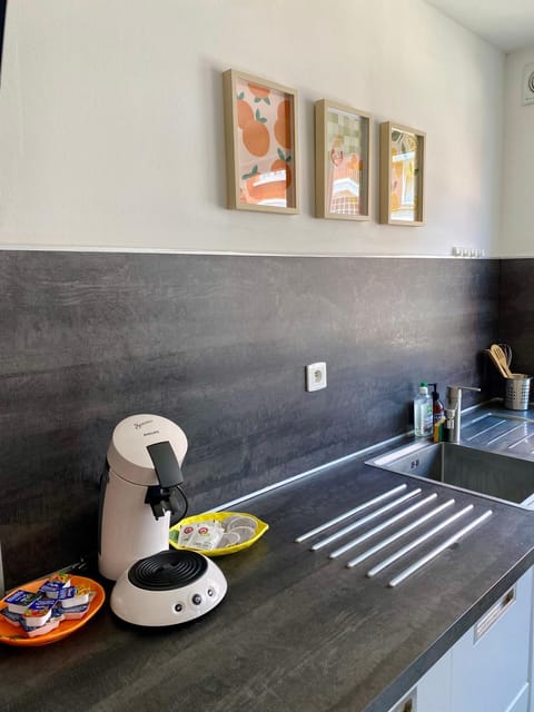 Coffee/tea facilities, Kitchen or kitchenette