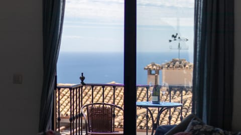 Mijas Pueblo 3BR Apt with Terrace and Views Apartment in Mijas