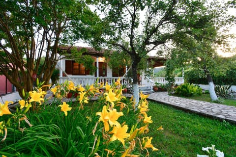 Property building, Spring, Natural landscape, Garden, Garden, Garden view