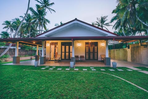 Property building, Natural landscape, Garden view