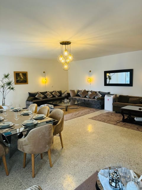 TV and multimedia, Living room, Seating area, heating, air conditioner