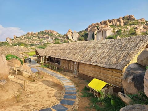 Property building, Restaurant/places to eat, Day, Natural landscape, Landmark view, Mountain view