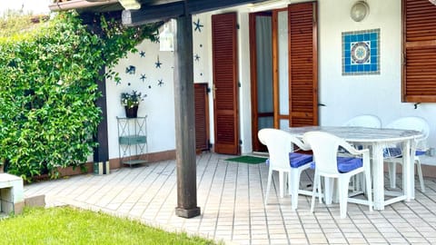 M405 - Marcelli, comodo trilocale con giardino Apartment in Marcelli