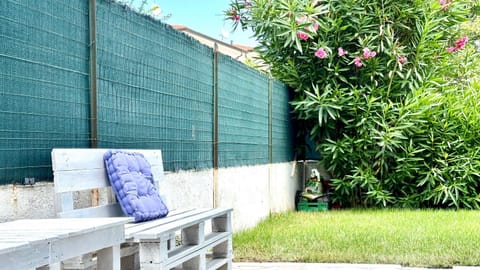 M405 - Marcelli, comodo trilocale con giardino Apartment in Marcelli