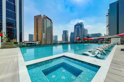 Day, Swimming pool, sunbed