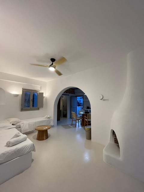 Living room, Seating area, fireplace